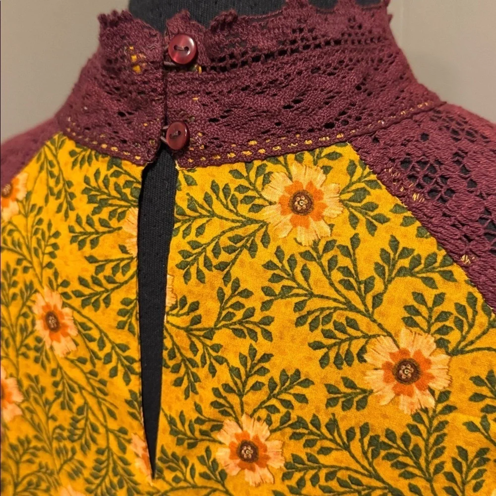 Farm Rio 100% cotton floral print lace bodice/collar ruffle floral print top. - Picture 6 of 10